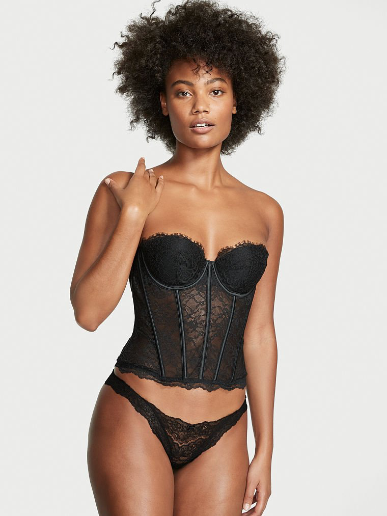 Ange-Marie Moutambou featured in  the Victoria\'s Secret catalogue for Autumn/Winter 2022