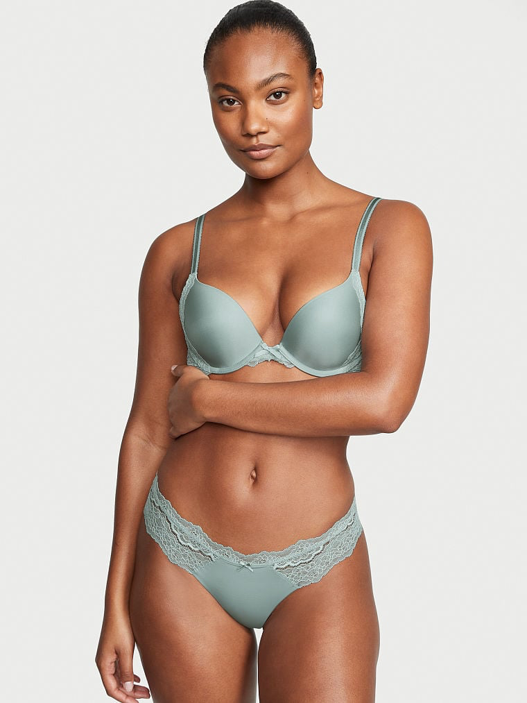 Ange-Marie Moutambou featured in  the Victoria\'s Secret catalogue for Autumn/Winter 2022