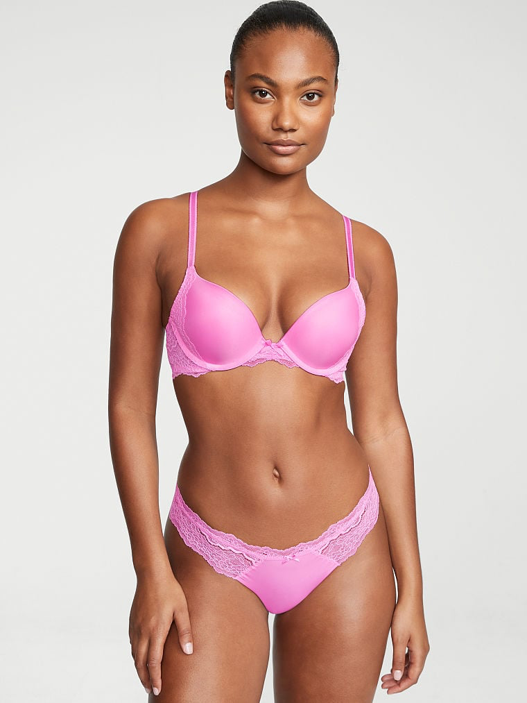 Ange-Marie Moutambou featured in  the Victoria\'s Secret catalogue for Autumn/Winter 2022