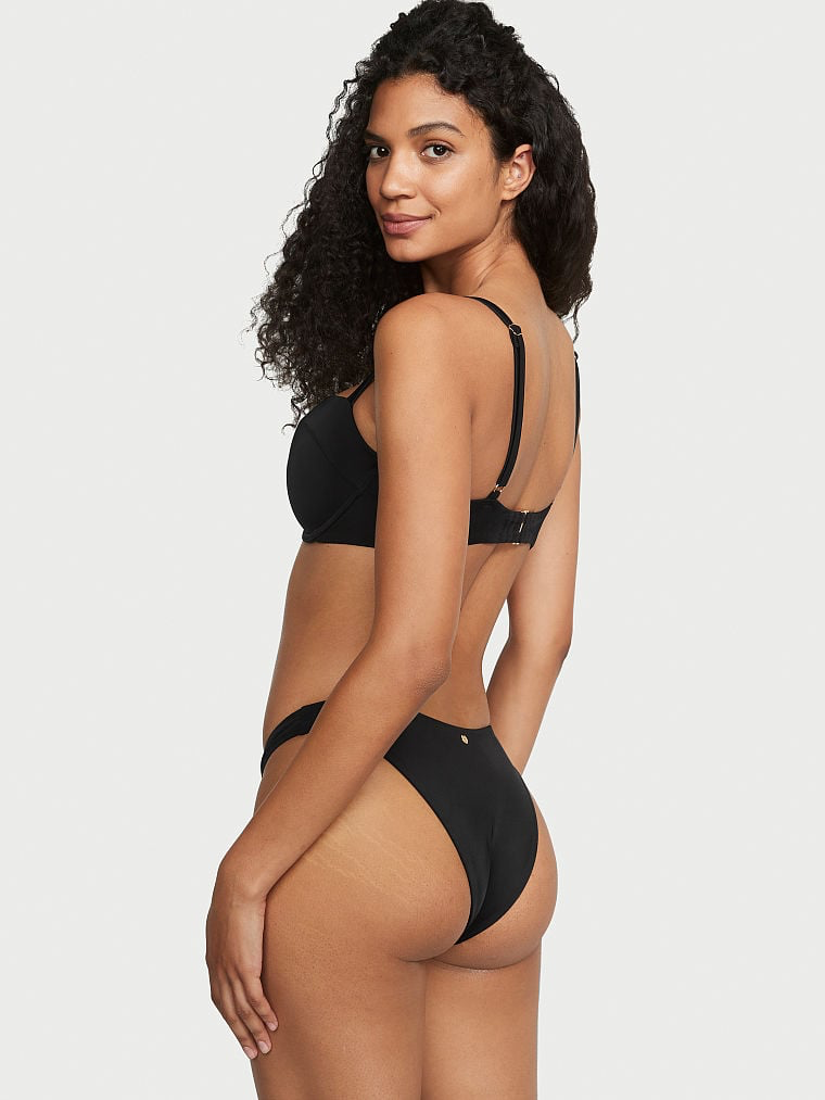 Imaan Hammam featured in  the Victoria\'s Secret Swim catalogue for Spring/Summer 2023
