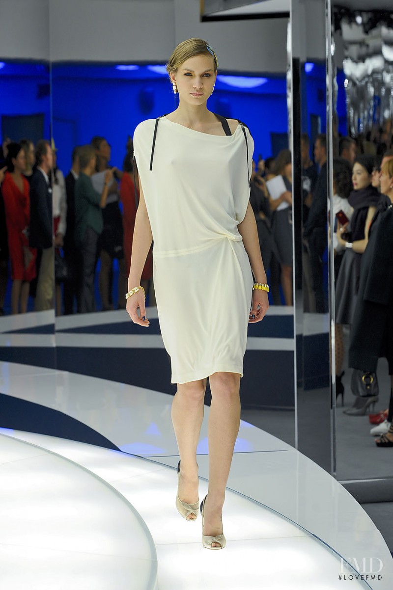 Vionnet fashion show for Spring/Summer 2012