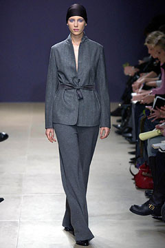 Jil Sander fashion show for Autumn/Winter 2002