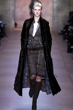 Fendi fashion show for Autumn/Winter 2002
