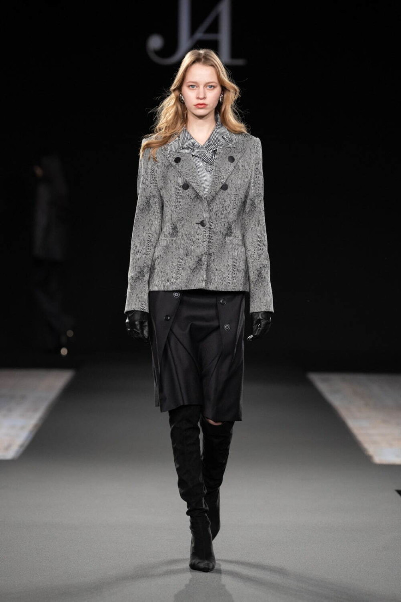 Jun Ashida fashion show for Autumn/Winter 2024