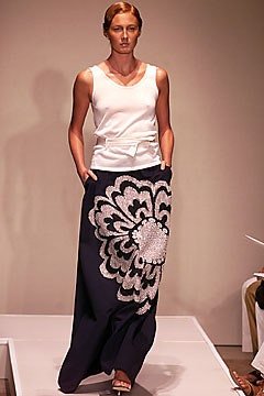 Bill Blass fashion show for Spring/Summer 2002