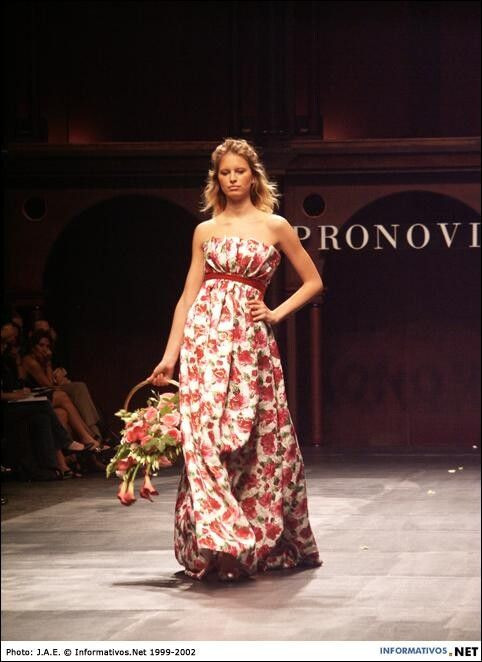 Karolina Kurkova featured in  the Pronovias fashion show for Spring/Summer 2003