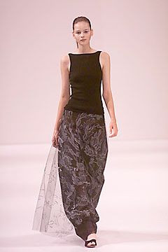Vera Wang fashion show for Spring/Summer 2000
