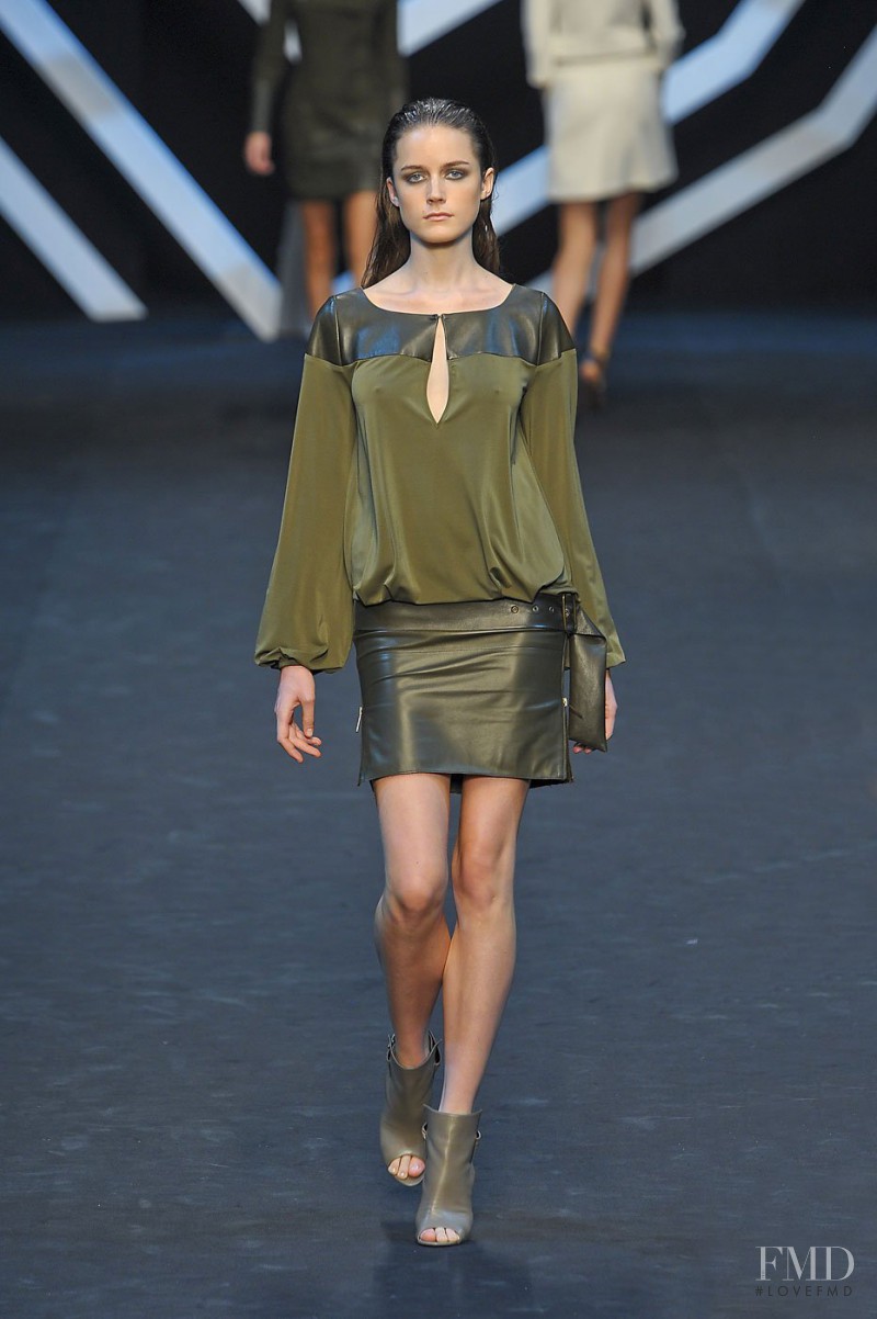Guy Laroche fashion show for Spring/Summer 2012