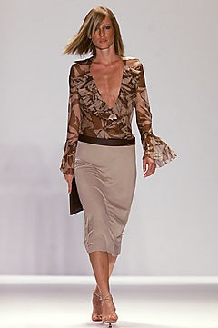 Carolina Herrera fashion show for Spring/Summer 2002