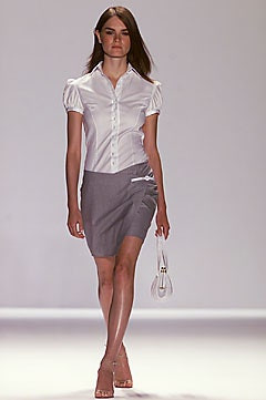 Carolina Herrera fashion show for Spring/Summer 2002