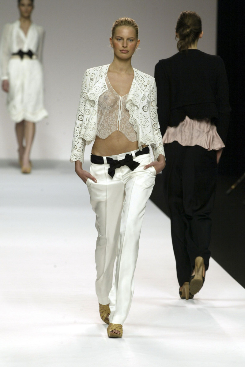 Karolina Kurkova featured in  the Chloe fashion show for Spring/Summer 2004