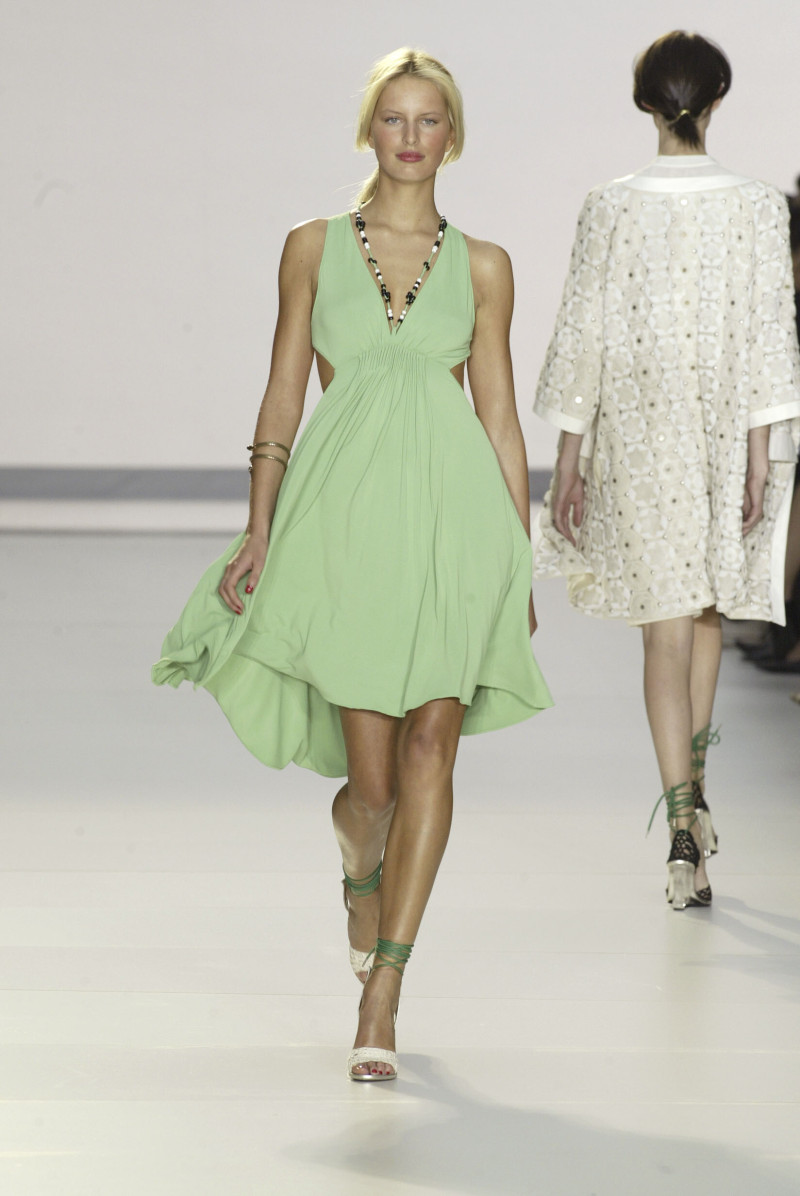 Karolina Kurkova featured in  the Chloe fashion show for Spring/Summer 2004