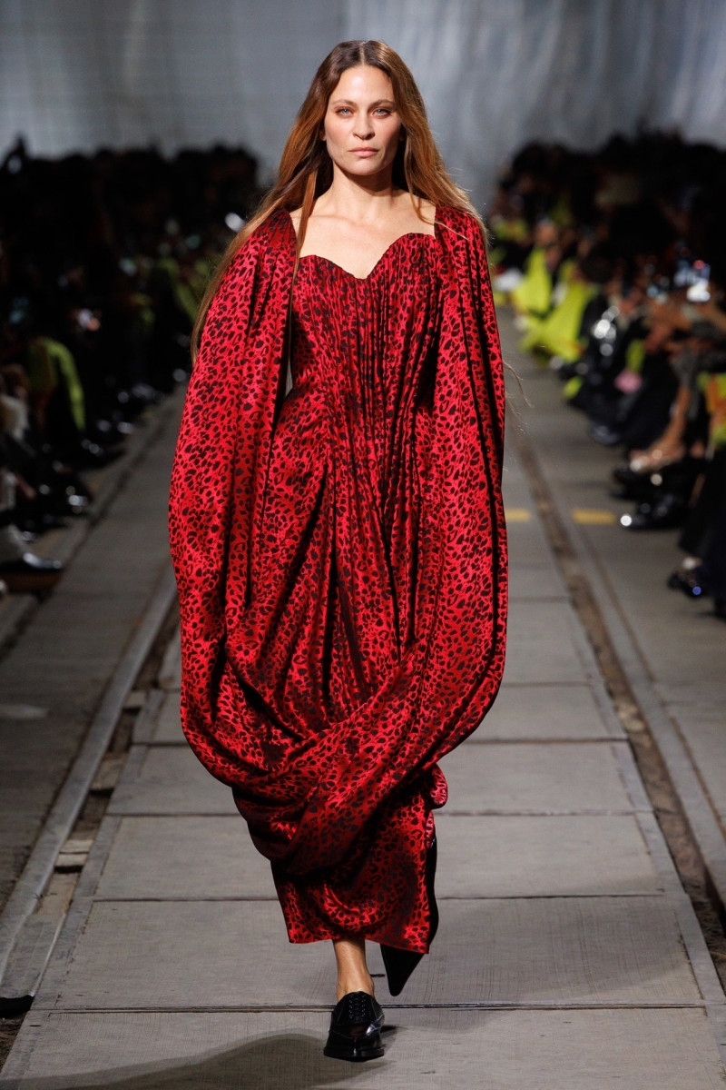 Frankie Rayder featured in  the Alexander McQueen fashion show for Autumn/Winter 2024