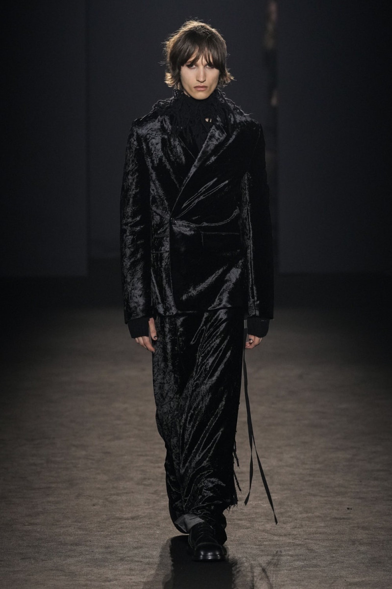 Ann Demeulemeester fashion show for Autumn/Winter 2024