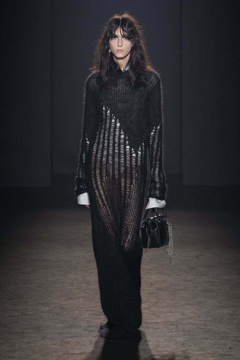 Ann Demeulemeester fashion show for Autumn/Winter 2024