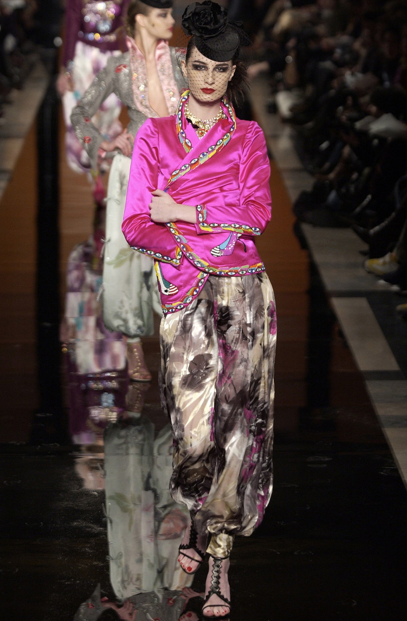 Emanuel Ungaro Haute-Couture fashion show for Spring/Summer 2003