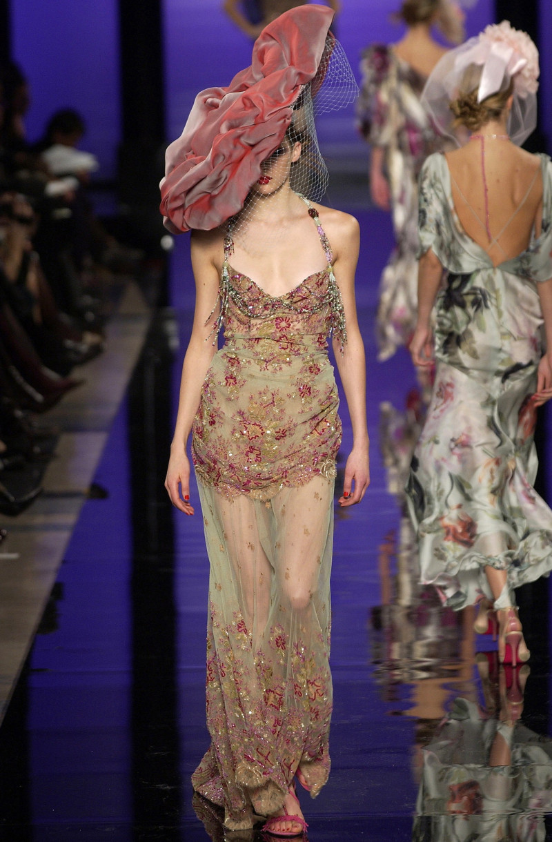Emanuel Ungaro Haute-Couture fashion show for Spring/Summer 2003