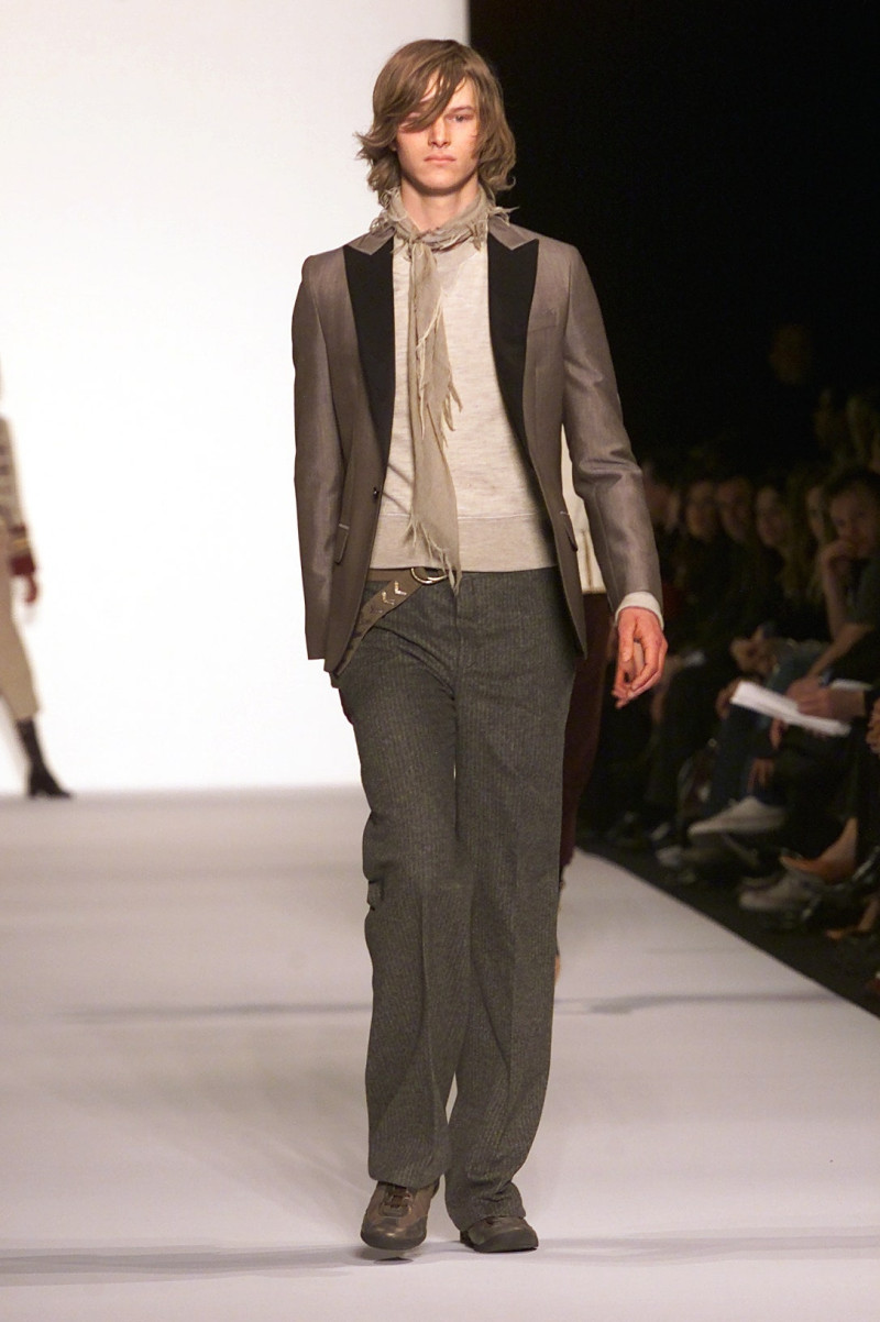 Marc Jacobs fashion show for Autumn/Winter 2002
