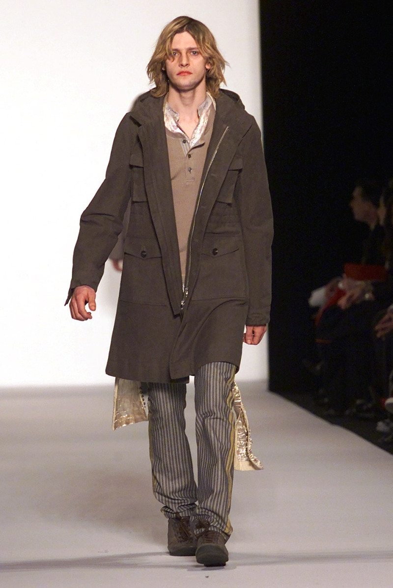 Marc Jacobs fashion show for Autumn/Winter 2002