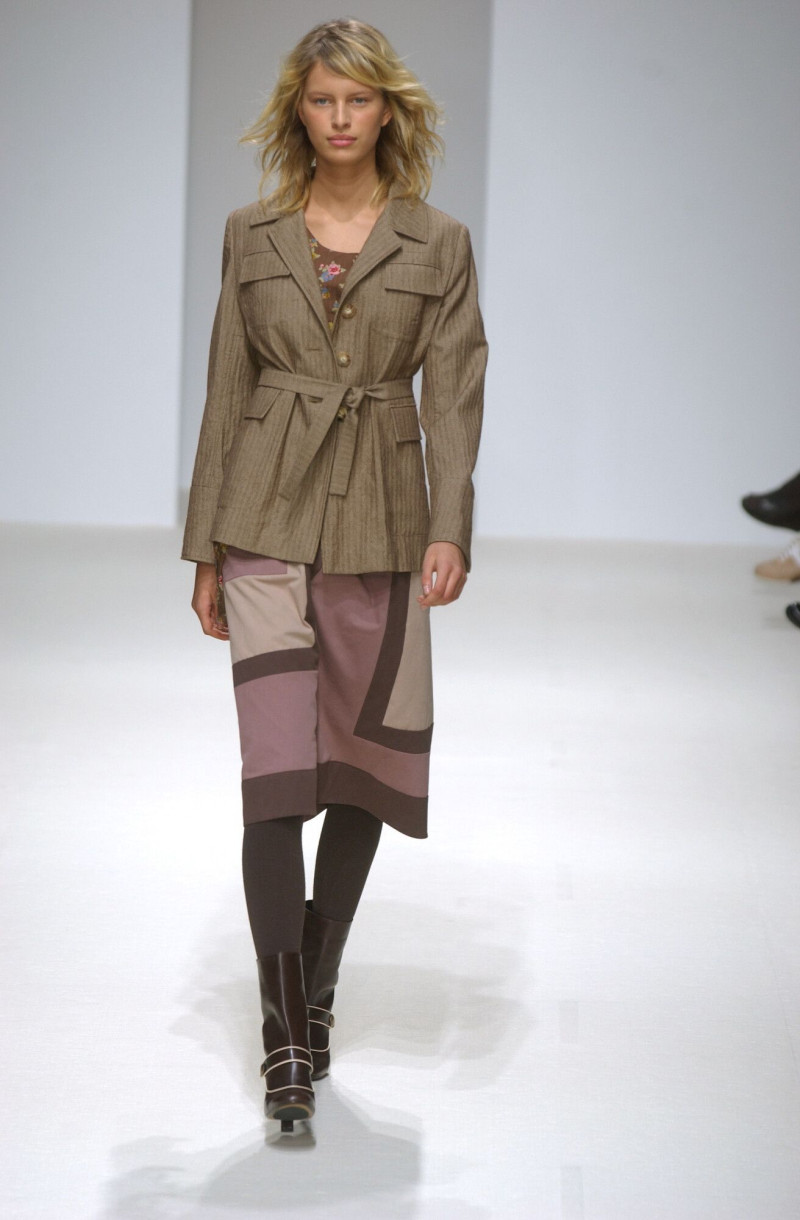 Karolina Kurkova featured in  the Marni fashion show for Autumn/Winter 2002
