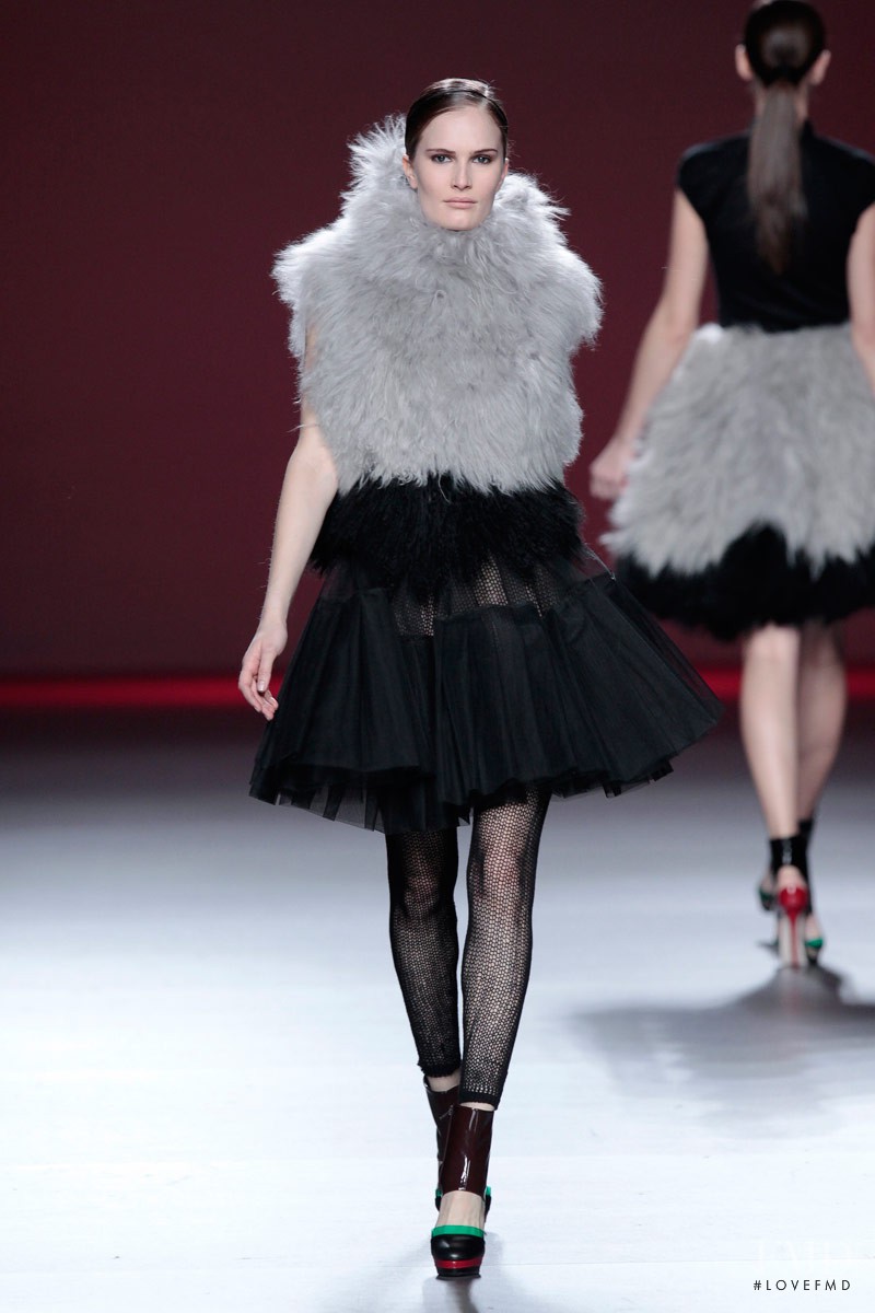 AA de Amaya Arzuaga fashion show for Autumn/Winter 2012