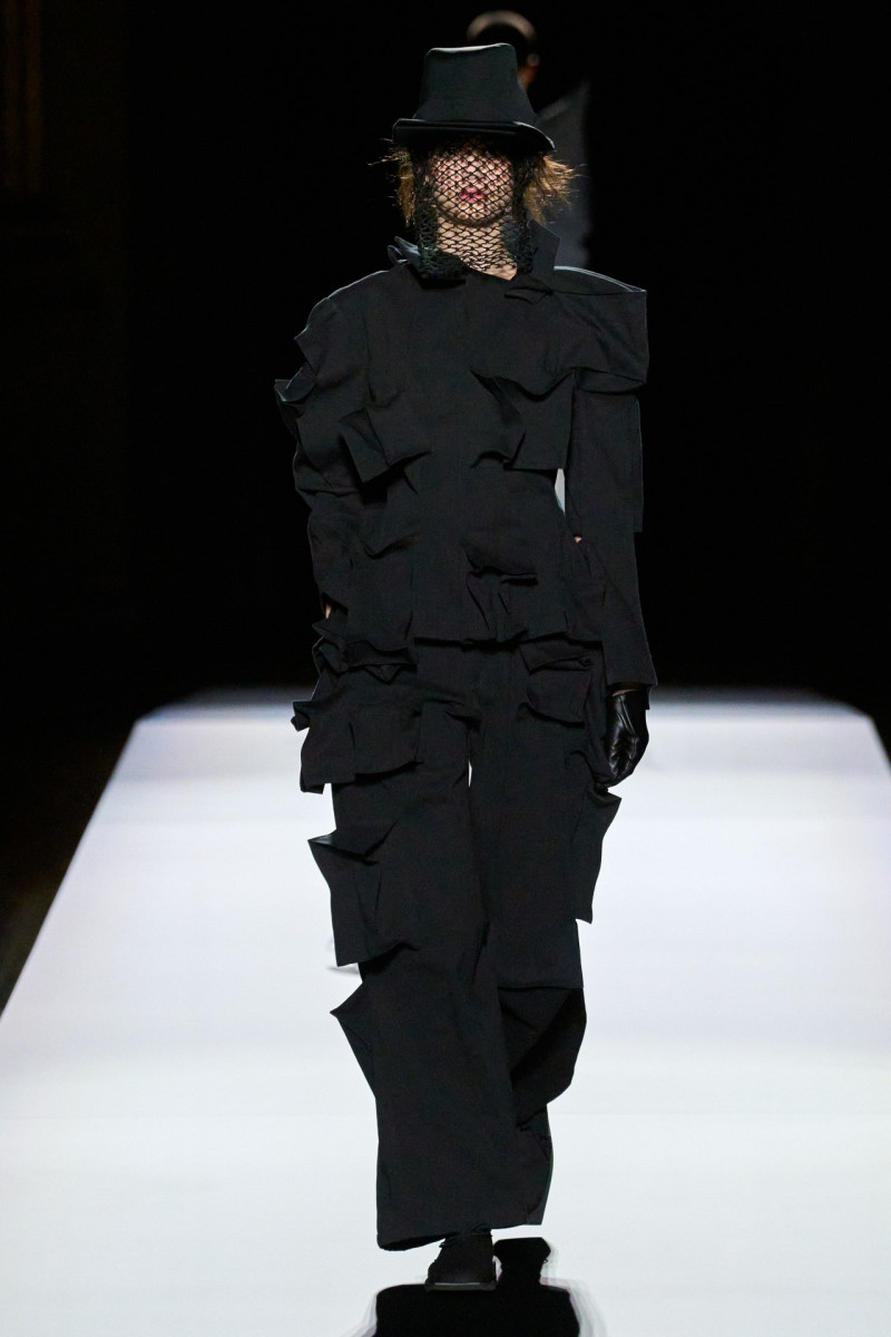 Yohji Yamamoto fashion show for Autumn/Winter 2024