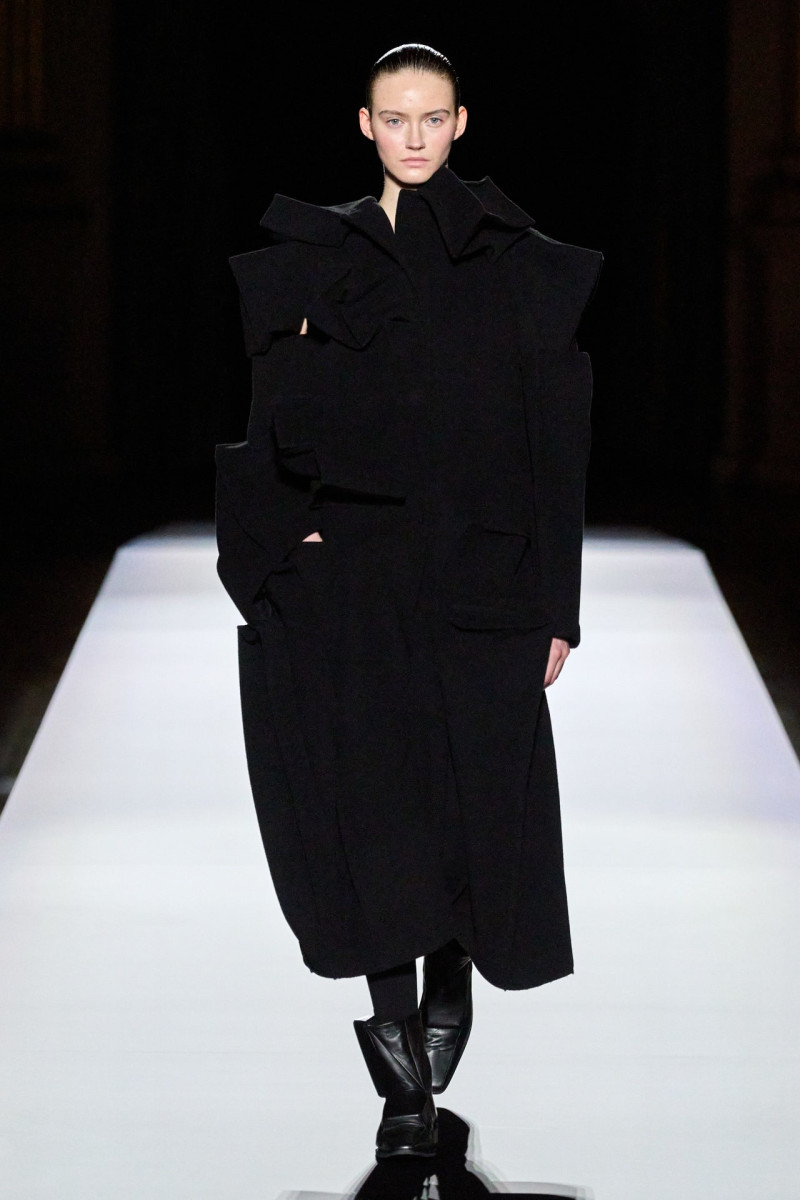 Yohji Yamamoto fashion show for Autumn/Winter 2024