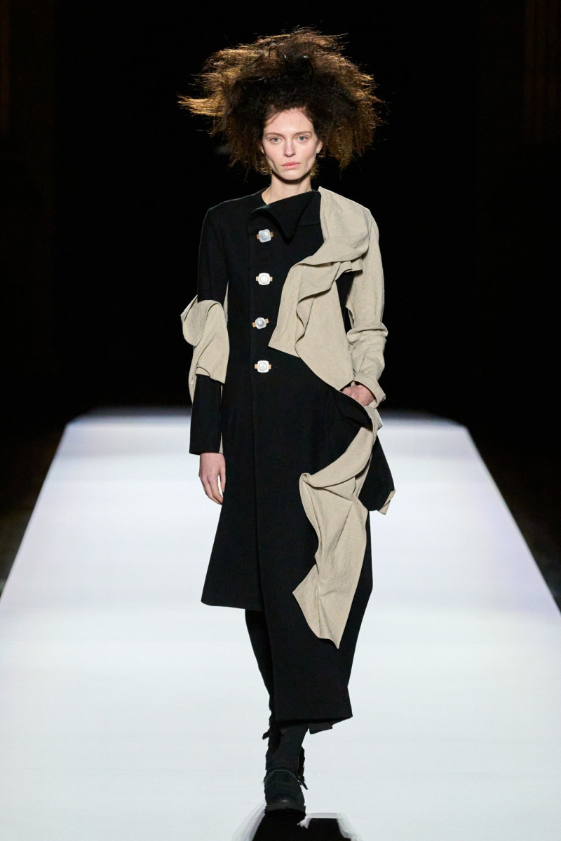 Yohji Yamamoto fashion show for Autumn/Winter 2024