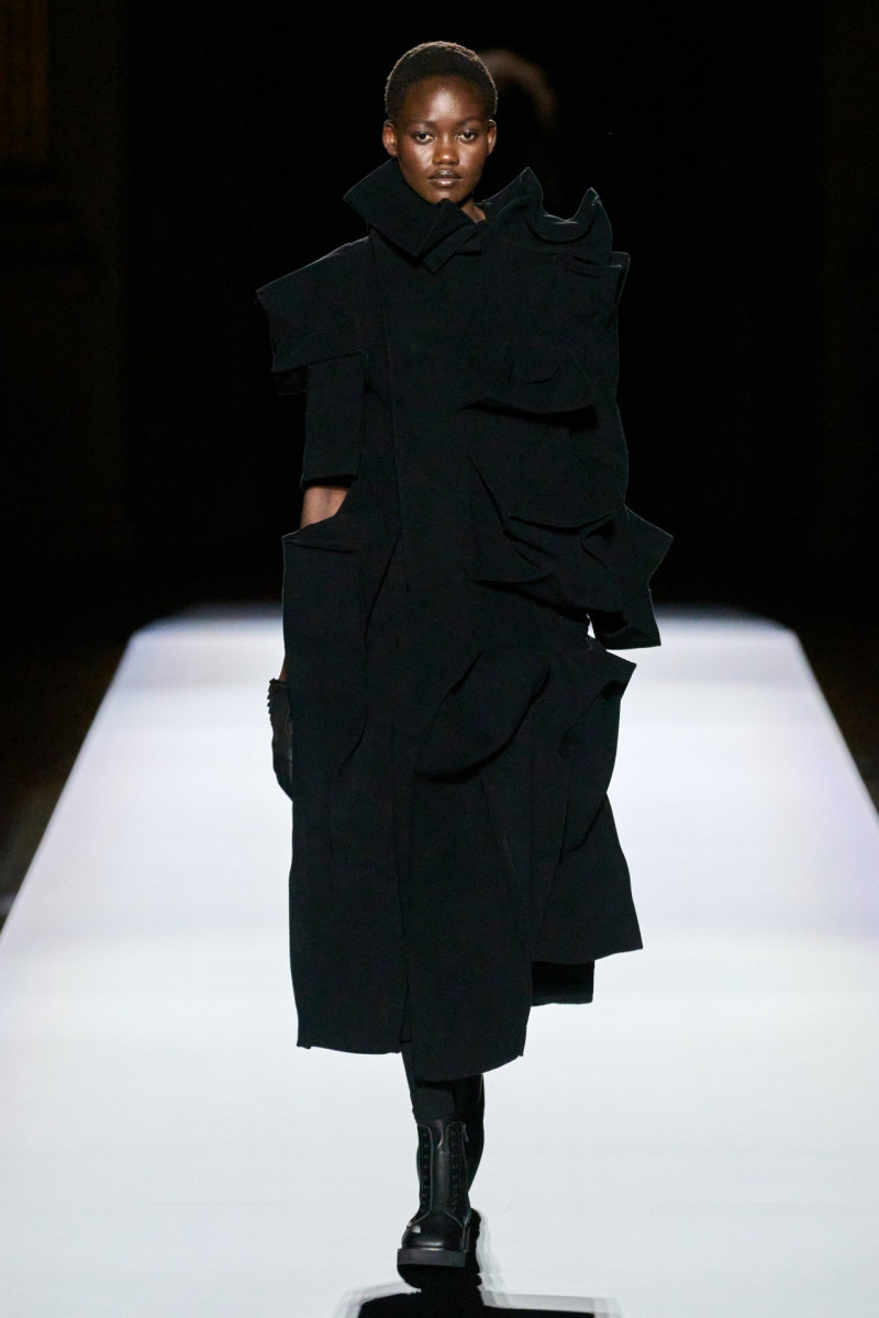 Yohji Yamamoto fashion show for Autumn/Winter 2024