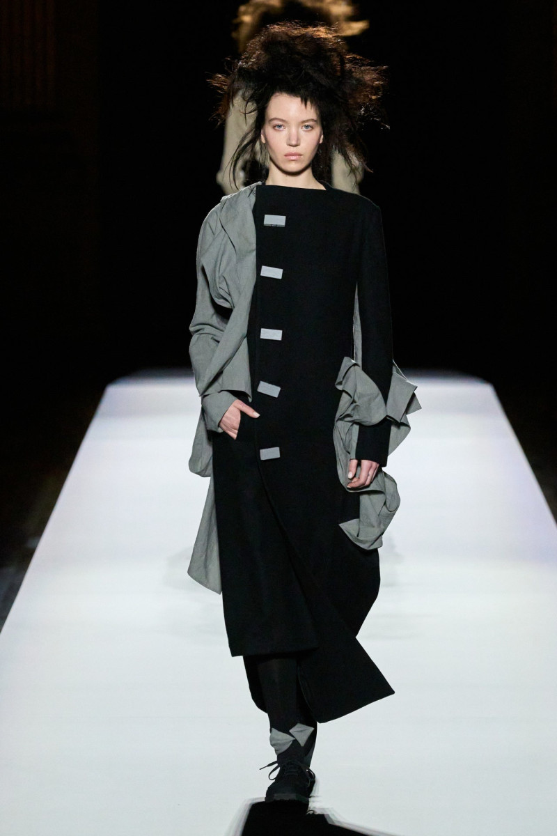 Yohji Yamamoto fashion show for Autumn/Winter 2024