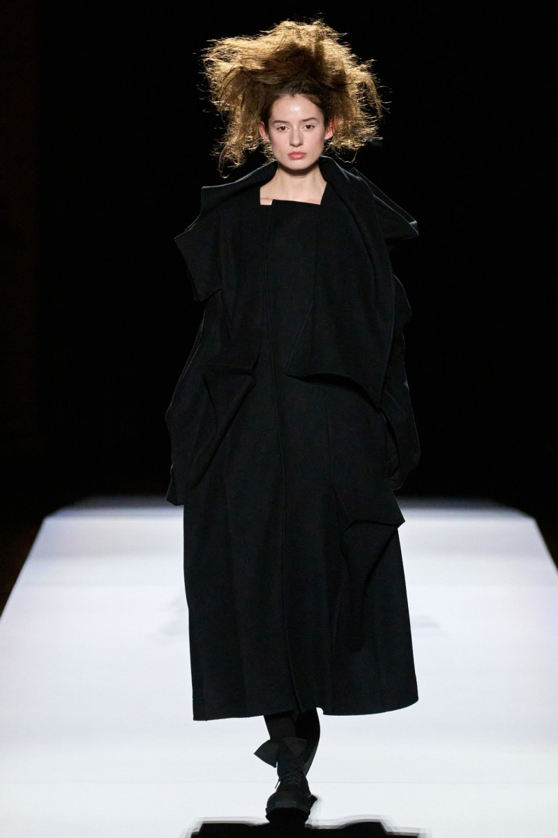 Yohji Yamamoto fashion show for Autumn/Winter 2024