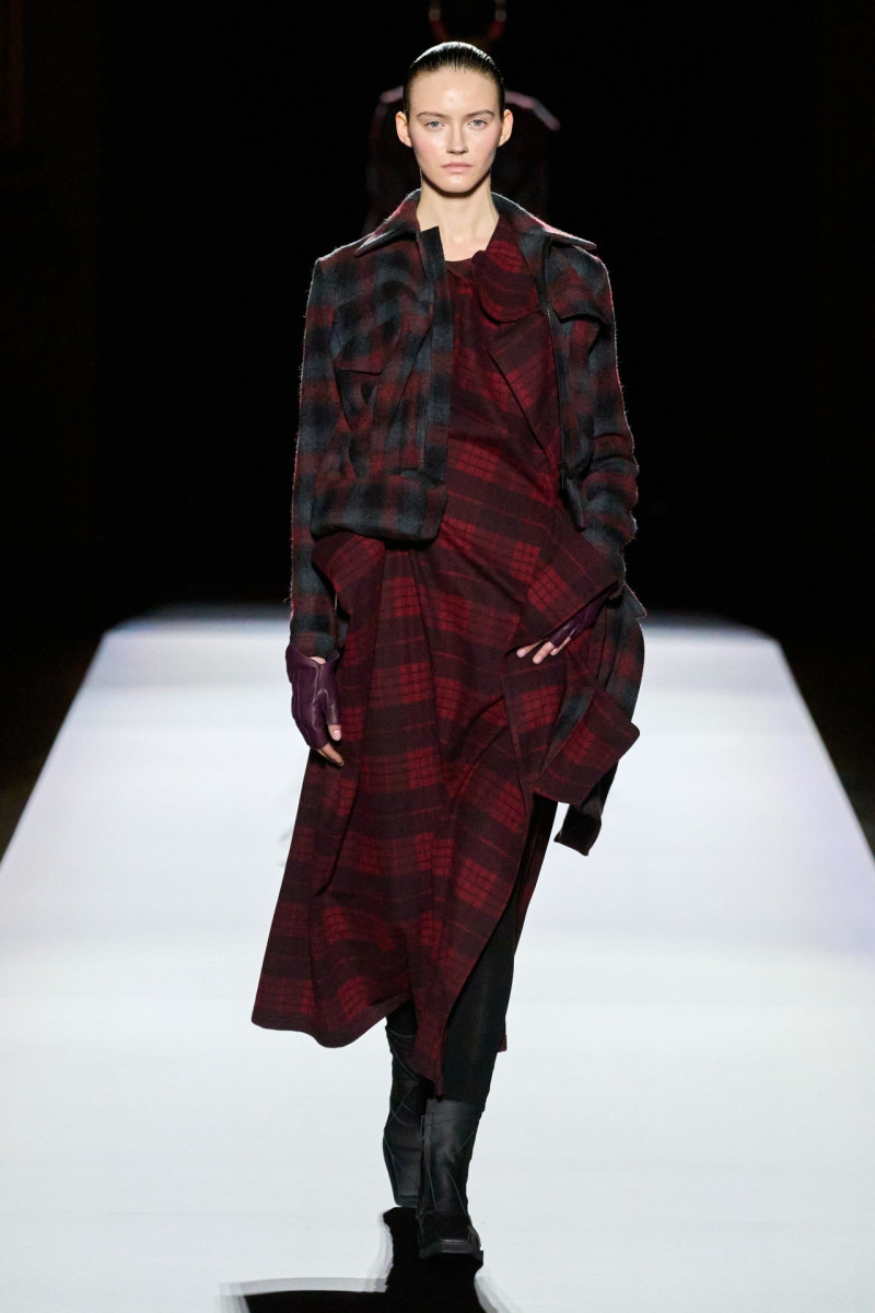 Yohji Yamamoto fashion show for Autumn/Winter 2024