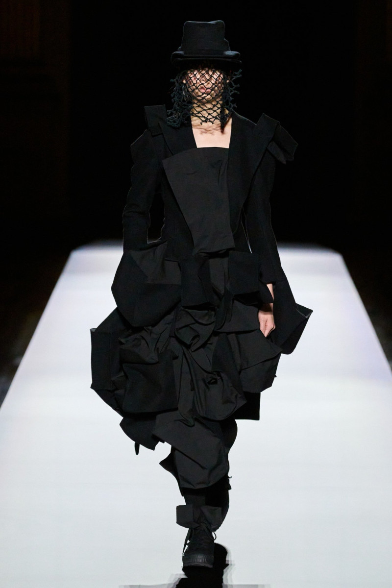 Yohji Yamamoto fashion show for Autumn/Winter 2024