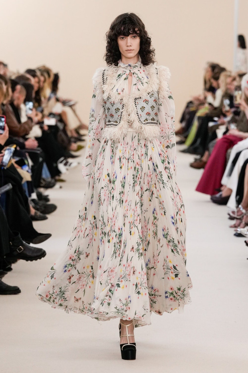 Giambattista Valli fashion show for Autumn/Winter 2024