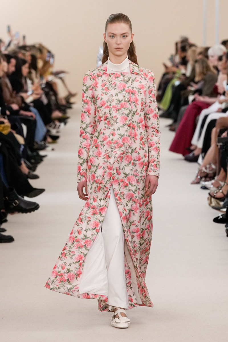 Giambattista Valli fashion show for Autumn/Winter 2024