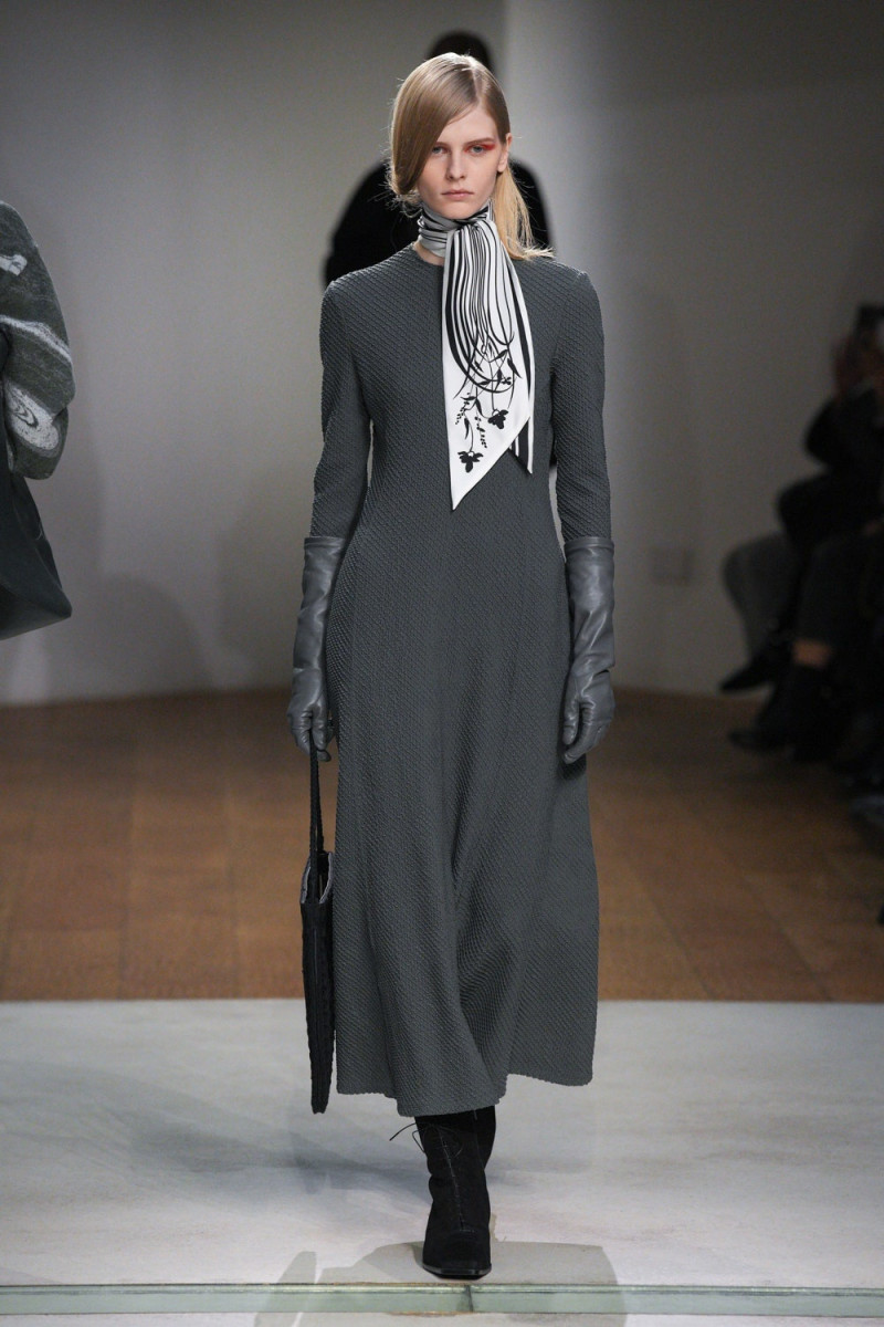 Mame Kurogouchi fashion show for Autumn/Winter 2024