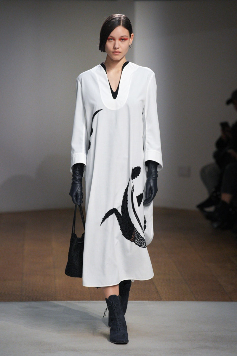 Mame Kurogouchi fashion show for Autumn/Winter 2024