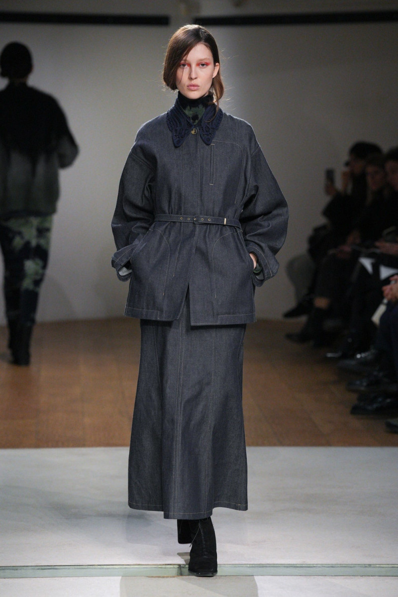 Mame Kurogouchi fashion show for Autumn/Winter 2024