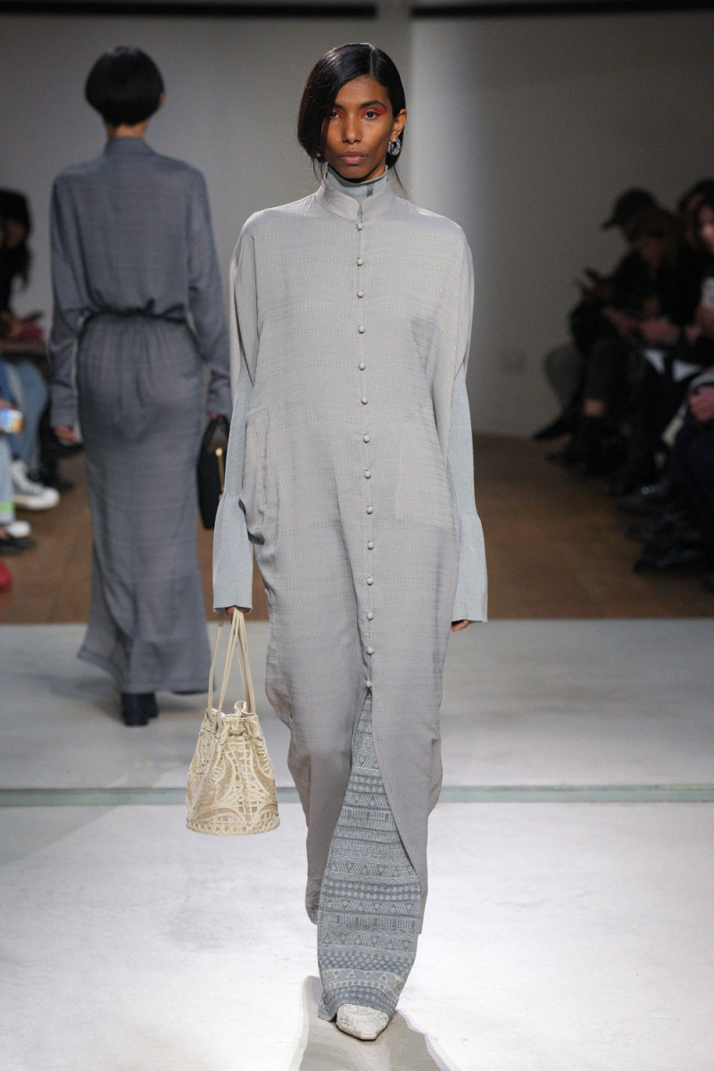 Mame Kurogouchi fashion show for Autumn/Winter 2024