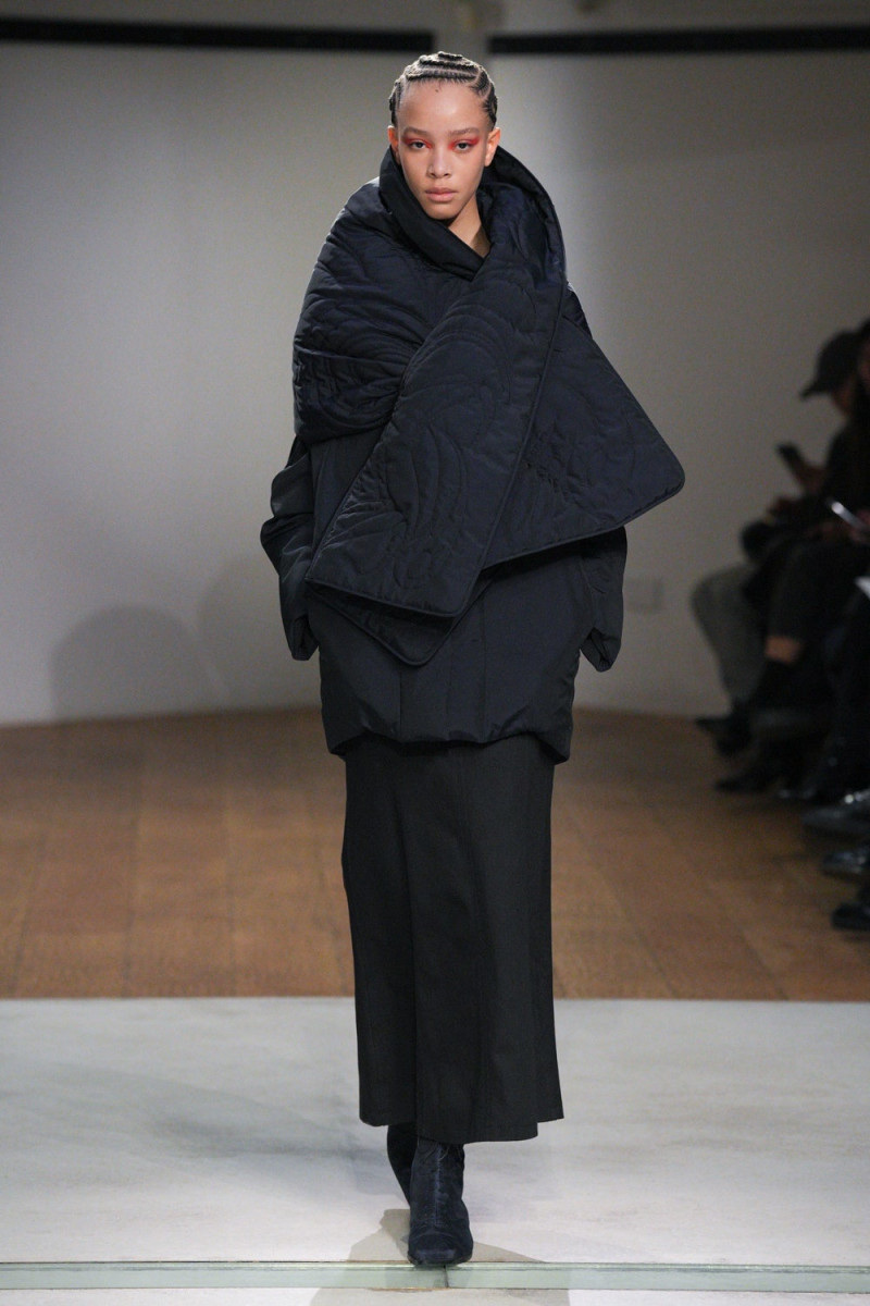 Mame Kurogouchi fashion show for Autumn/Winter 2024