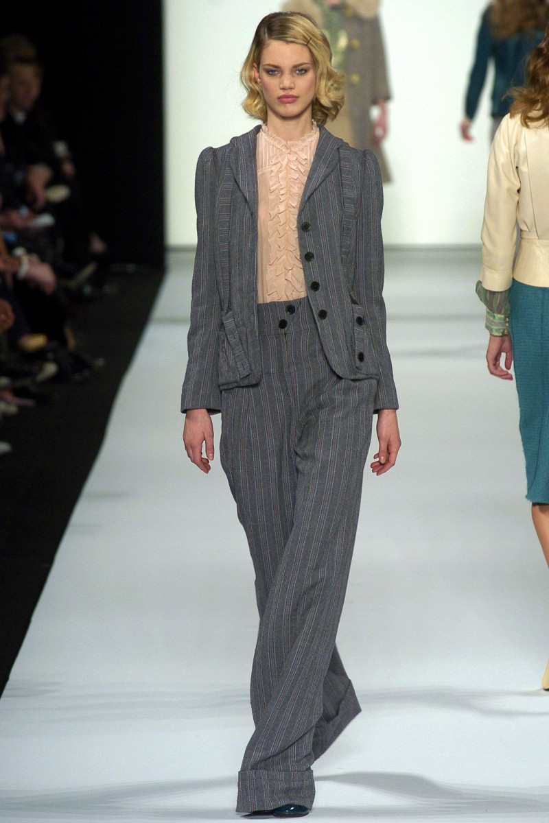 Marc Jacobs fashion show for Autumn/Winter 2004