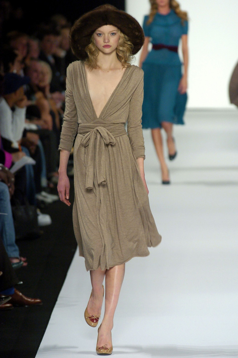 Marc Jacobs fashion show for Autumn/Winter 2004