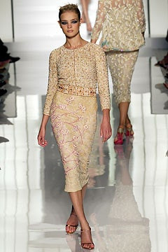 Emanuel Ungaro Haute-Couture fashion show for Autumn/Winter 2003