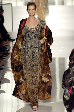 Emanuel Ungaro Haute-Couture fashion show for Autumn/Winter 2003