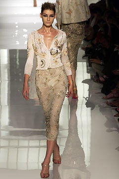 Emanuel Ungaro Haute-Couture fashion show for Autumn/Winter 2003