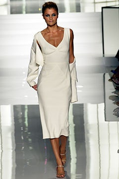 Emanuel Ungaro Haute-Couture fashion show for Autumn/Winter 2003