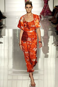 Emanuel Ungaro Haute-Couture fashion show for Autumn/Winter 2003