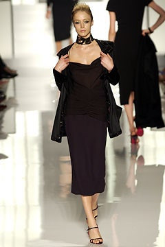 Emanuel Ungaro Haute-Couture fashion show for Autumn/Winter 2003