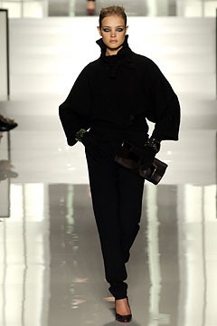 Emanuel Ungaro Haute-Couture fashion show for Autumn/Winter 2003