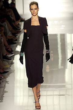 Emanuel Ungaro Haute-Couture fashion show for Autumn/Winter 2003